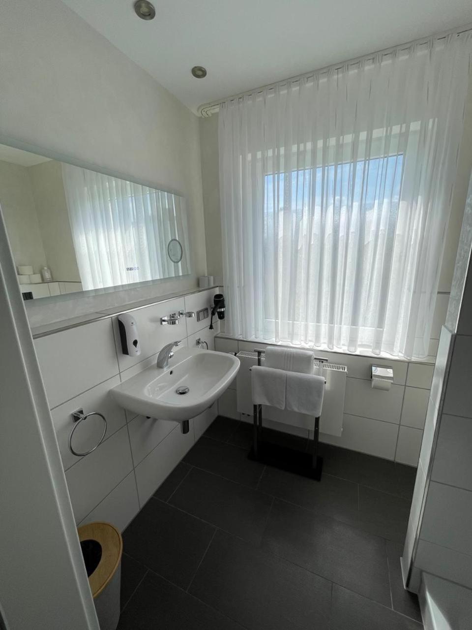 Hotel Pension Haus Talblick Edersee Hemfurth-Edersee Esterno foto
